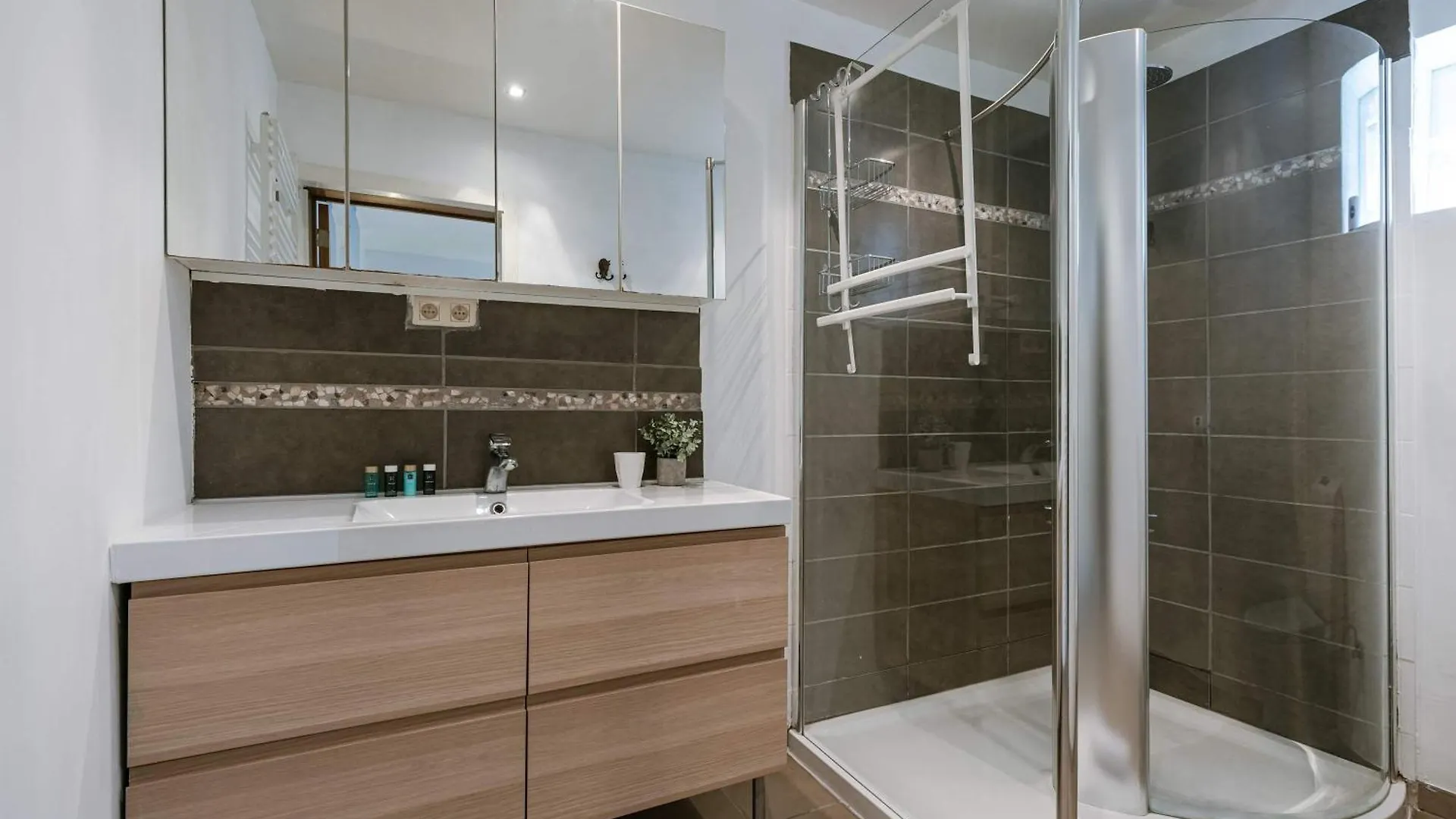 Huswell - Spacious Apartment With Terrace, Pets Are Welcome Ostend 0*,  Belgium