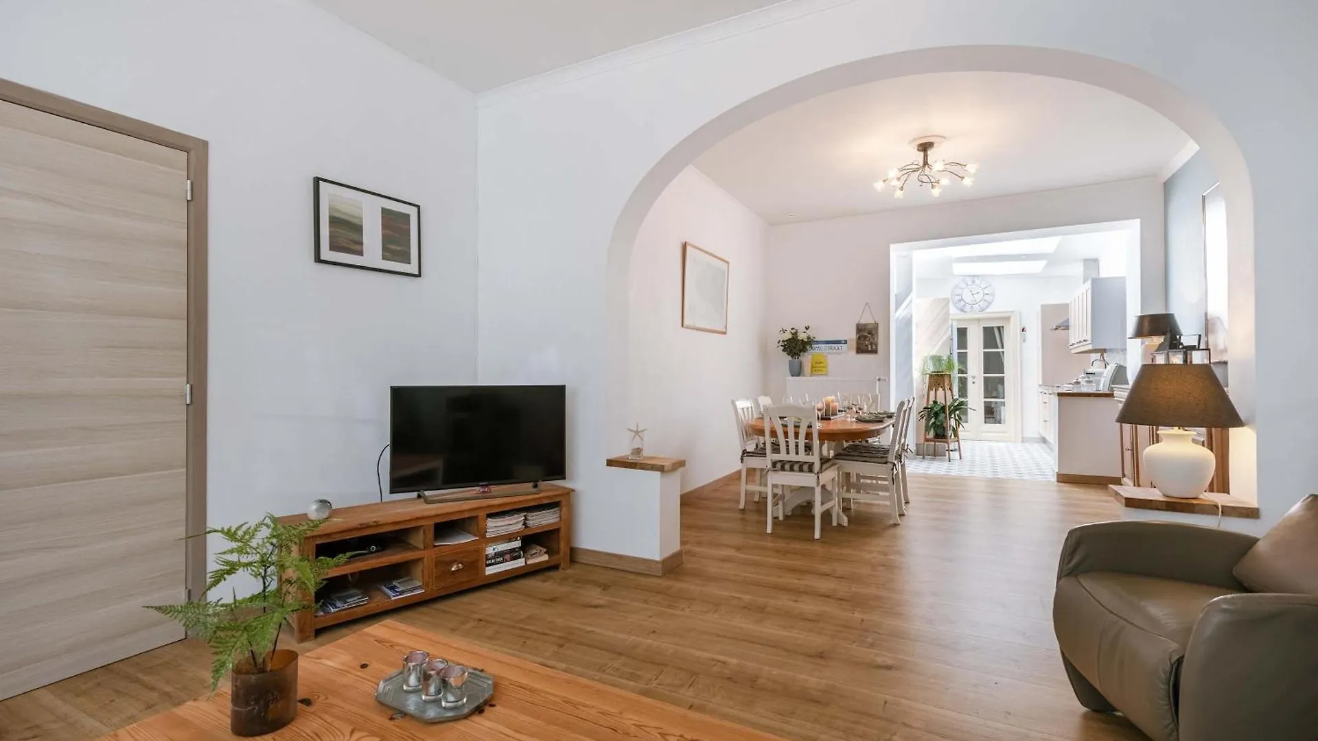 Huswell - Spacious Apartment With Terrace, Pets Are Welcome Ostend Belgium