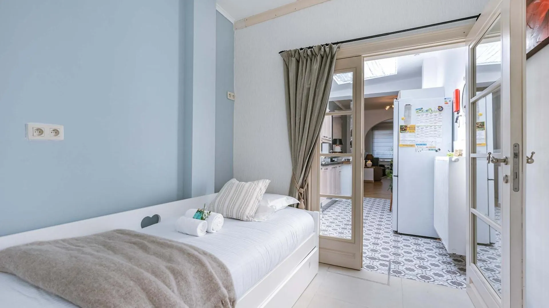 Huswell - Spacious Apartment With Terrace, Pets Are Welcome Ostend Belgium